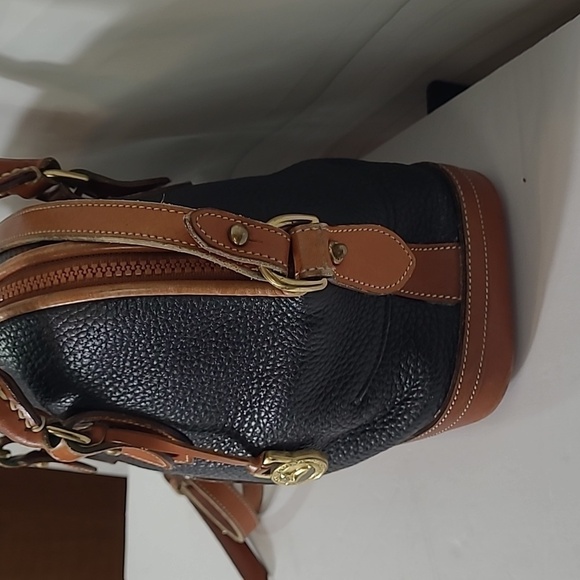 Dooney & Bourke All Weather Leather Norfolk Case Shoulder Bag /Satchel - Black - Picture 3 of 17